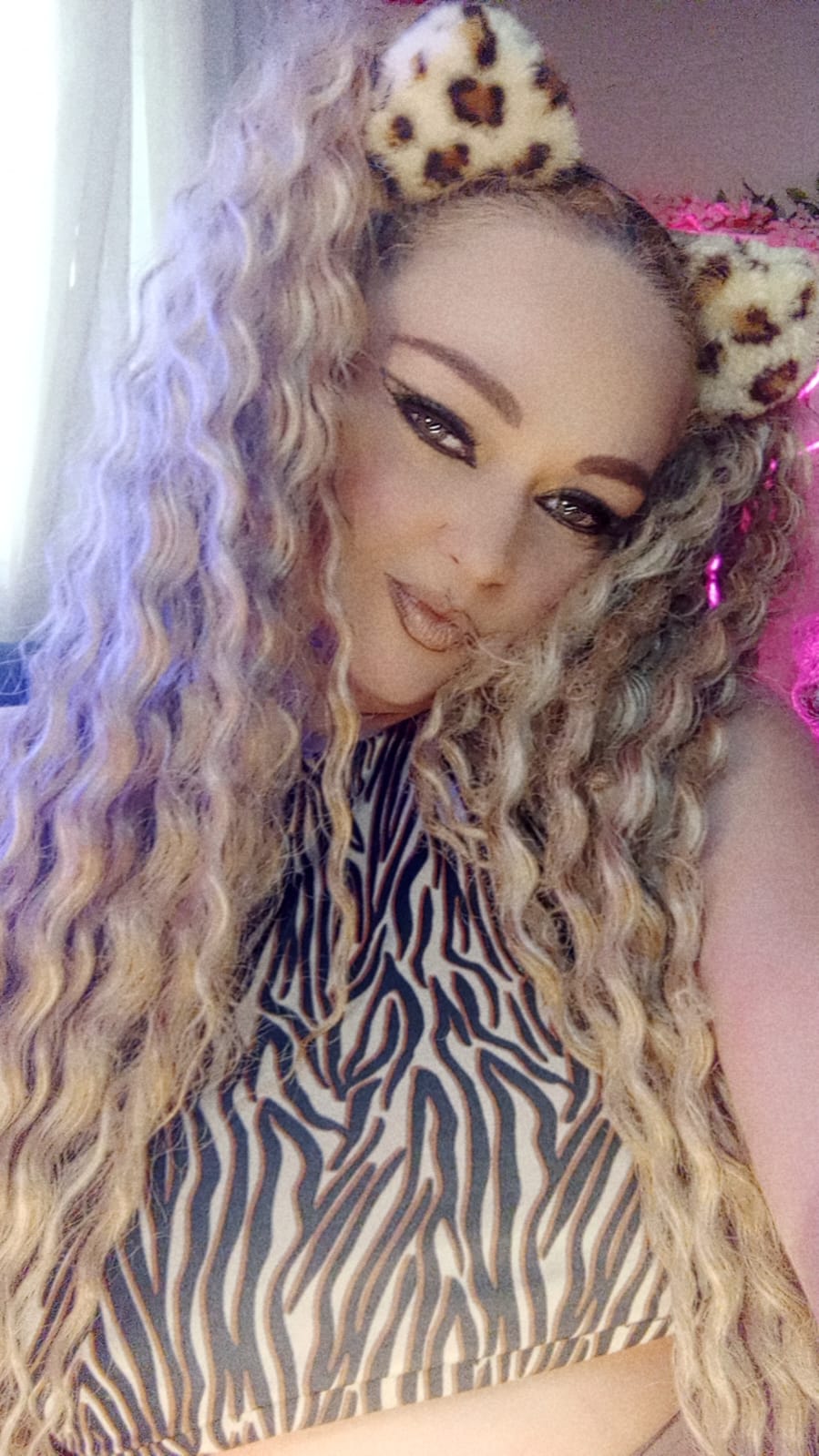 Aleja_Fox Good warmup for my pussy 👅💦 image: 1