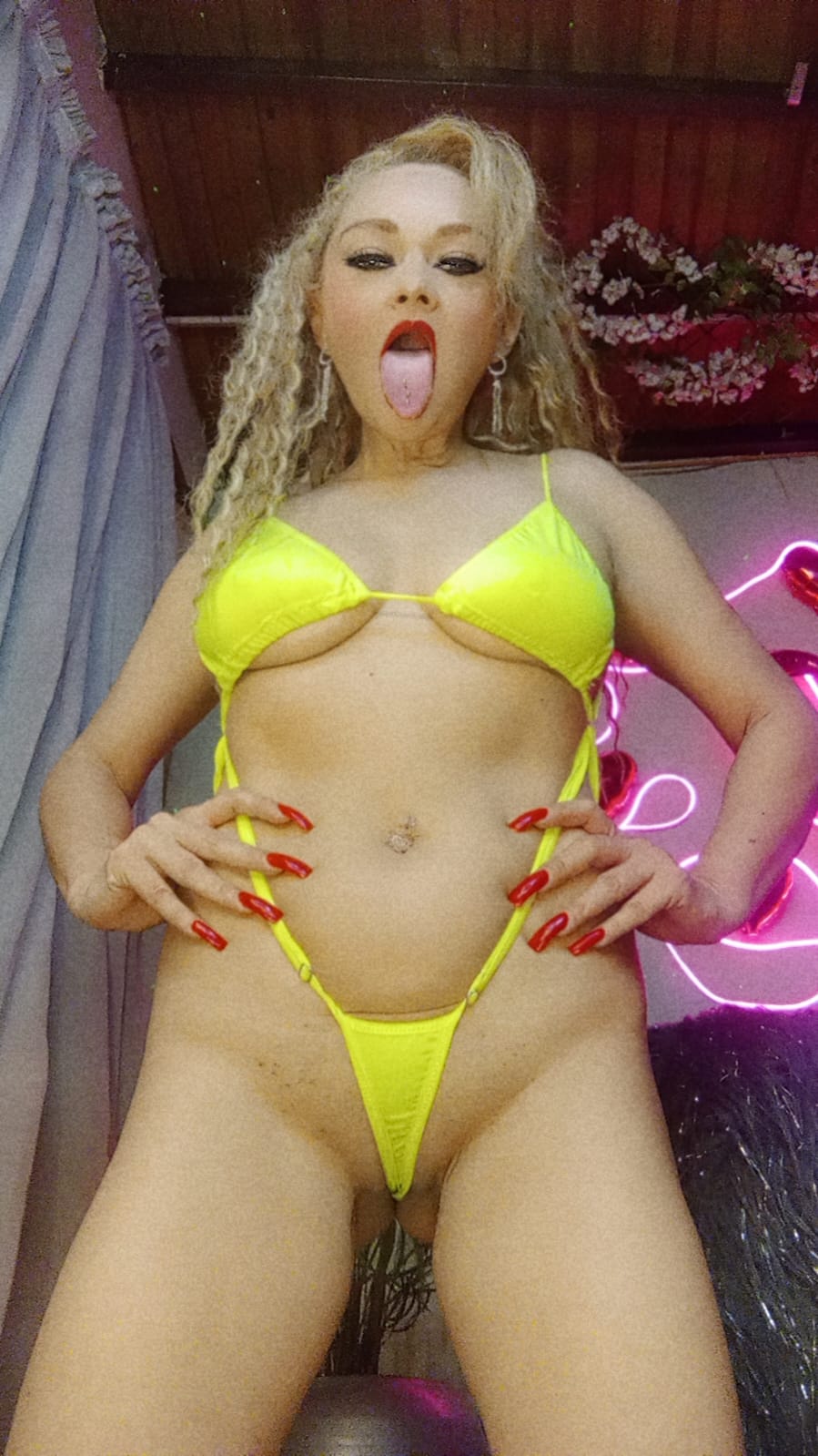 Aleja_Fox fuck me till I squirt 💦 image: 1