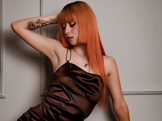 Elegant Sara