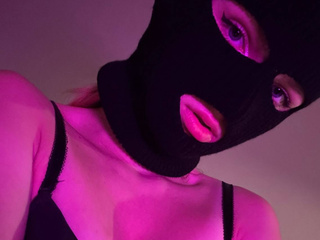 boobs falling out (oops)