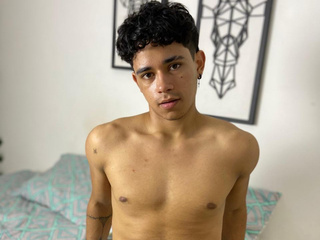 Come and accompany me in the room