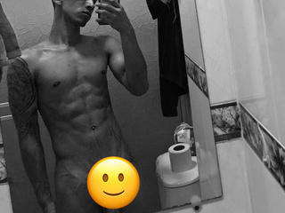 😈