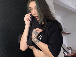 Anika 6