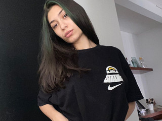 Anika 7