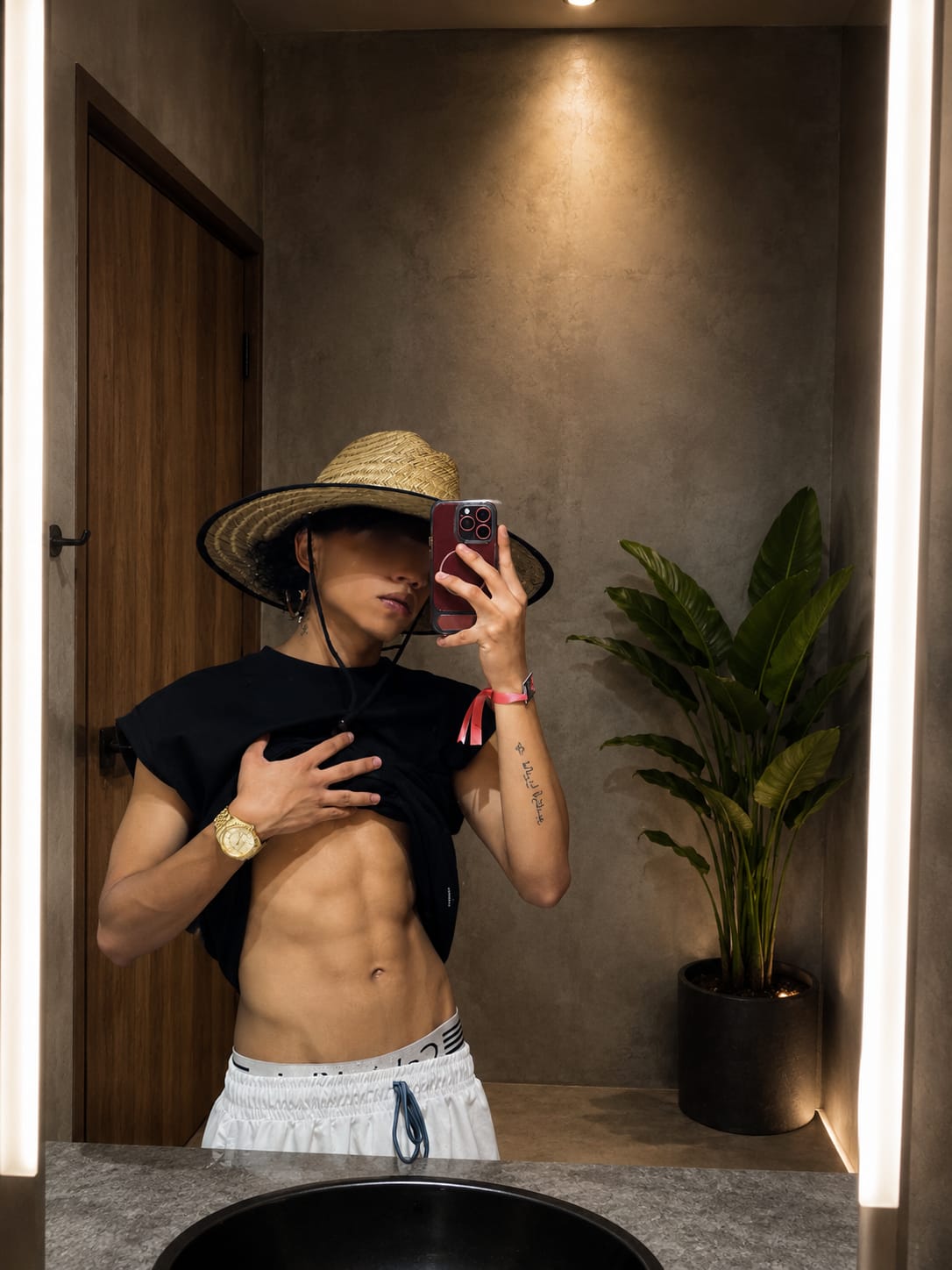 TaylorBlack 🎞️ image: 1