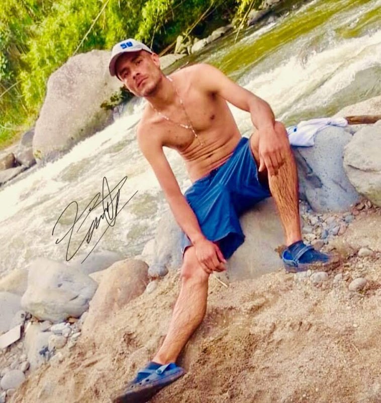 GeorgeZarrateR fetiche image: 3