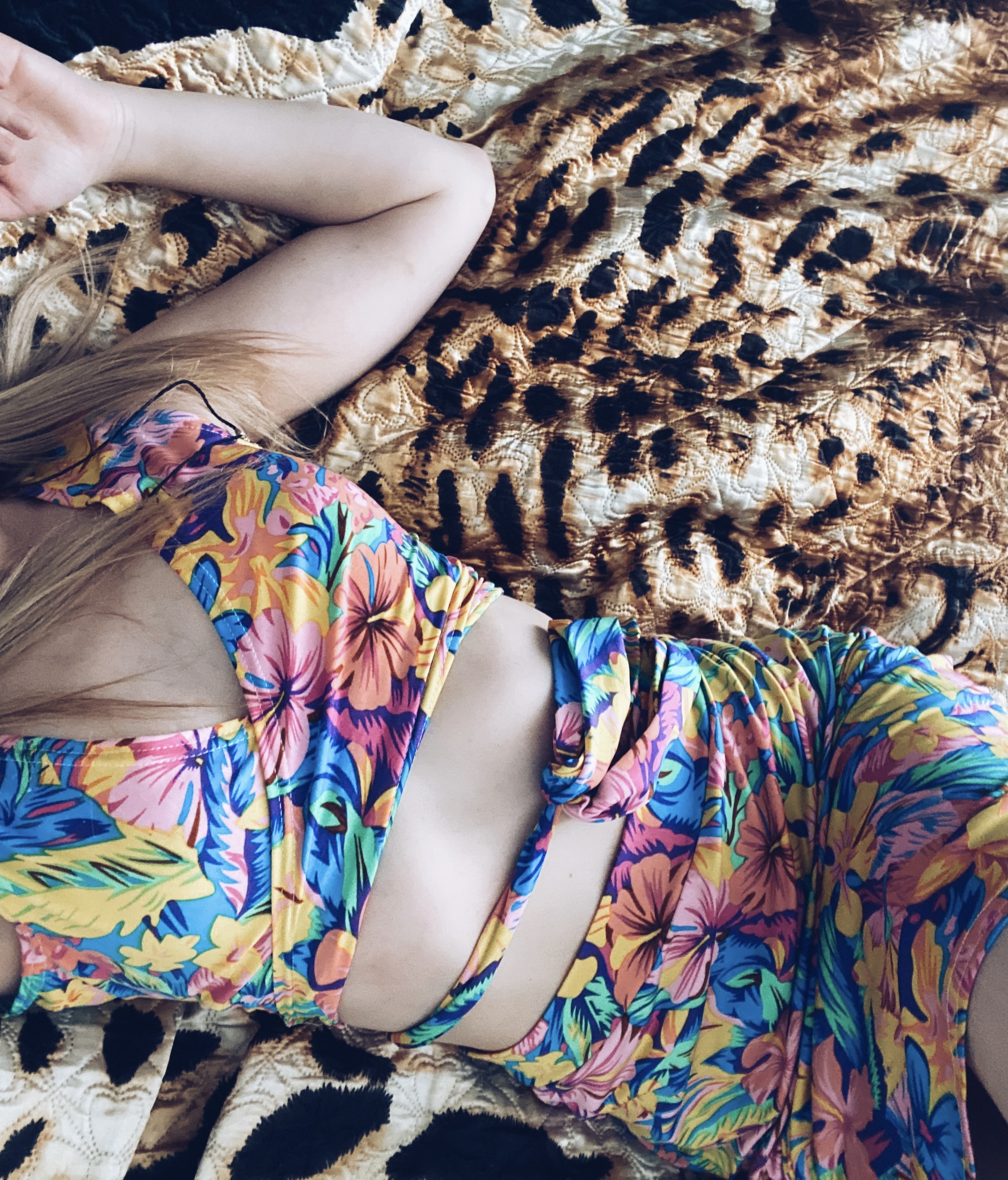 Olyed is captivated by the broadcasts 🥰 image: 2