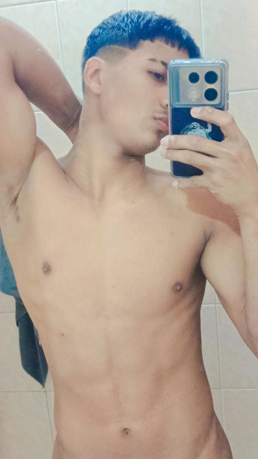 oliverparker are u ready to fun with me in private? image: 1