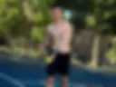 I play tennis