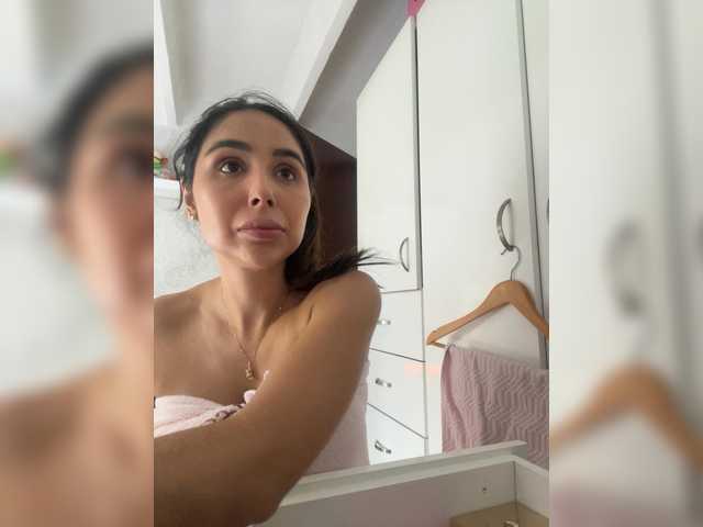 Vai a chattare su SallyeLeins SallyeLeins