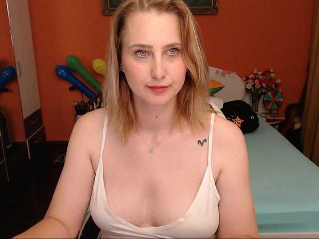 Entra en el chat con el modelo NatashaRouge NatashaRouge