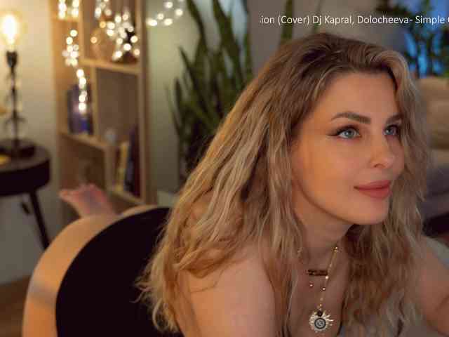 -Queen-Maria- live show