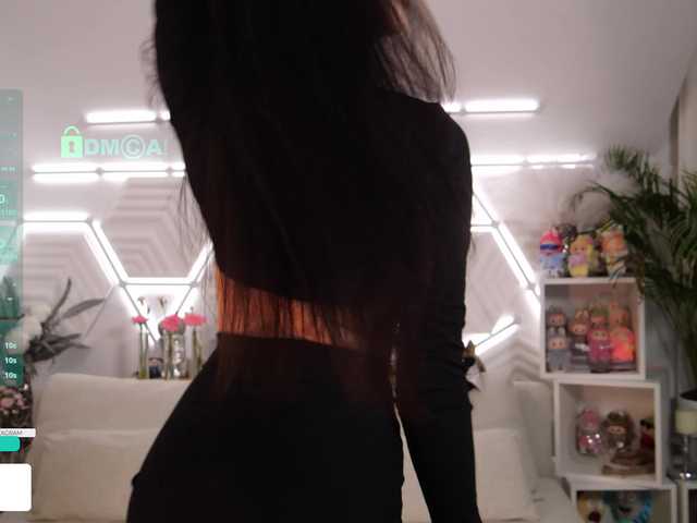 Entra en el chat con el modelo Taanni Taanni