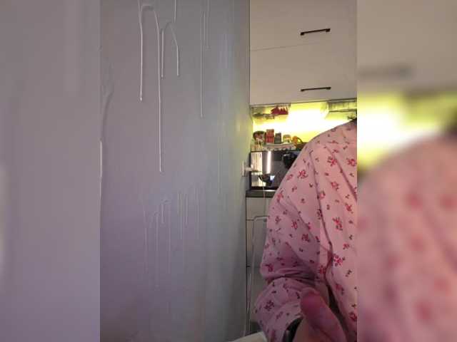Entra en el chat con el modelo Taanni Taanni