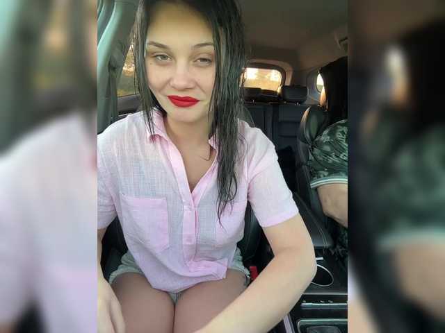 Entra en el chat con el modelo _Milashka_ _Milashka_