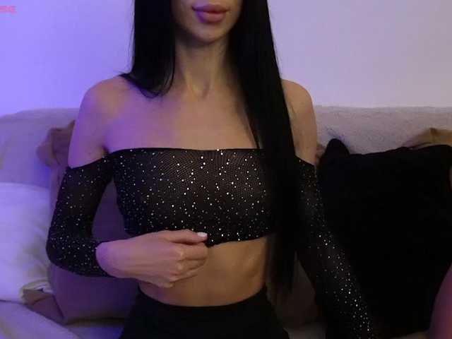 Entra en el chat con el modelo OhHoney OhHoney