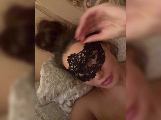 Entra en el chat con el modelo Bomboclatto Bomboclatto