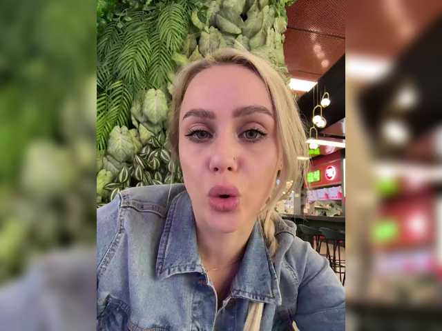 Vai a chattare su _Katrinka_ _Katrinka_