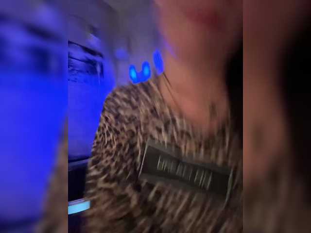 Entrez le videochat erotique avec le
modèle _dashulka_ _dashulka_