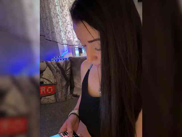 AureliyXXX live show