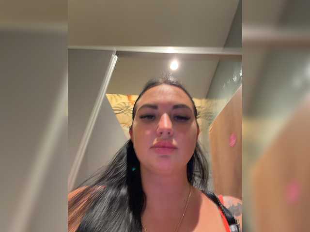 Accedi alla chat con il nickname KROSHKA_N KROSHKA_N
