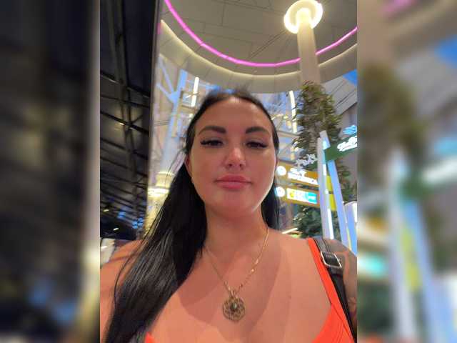 Vai a chattare su KROSHKA_N KROSHKA_N