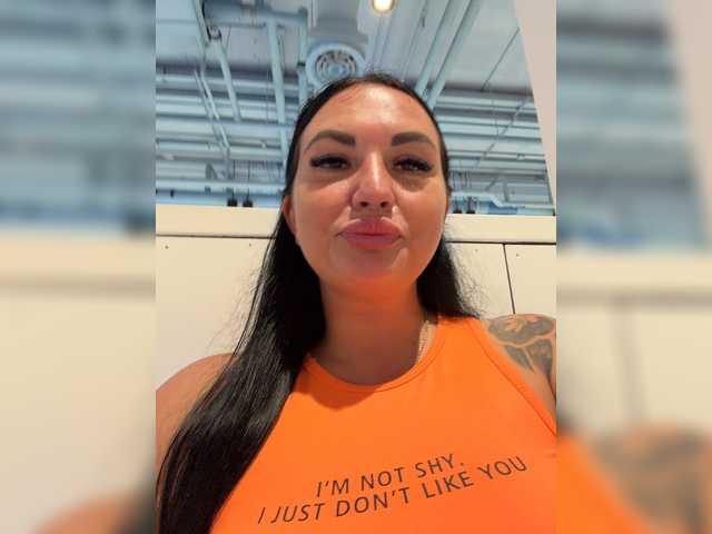 Accedi alla chat con il nickname KROSHKA_N KROSHKA_N