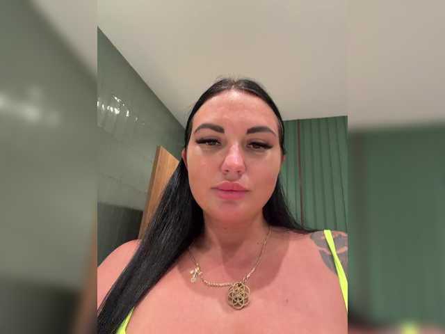 Vai a chattare su KROSHKA_N KROSHKA_N