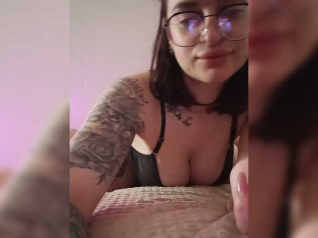 Vai a chattare su l0ve-l0ver l0ve-l0ver