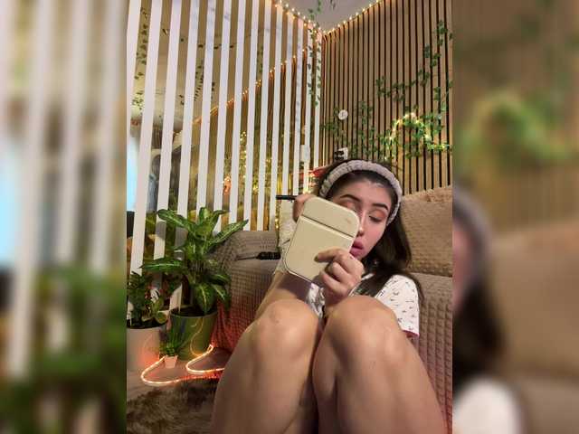 Accedi alla chat con il nickname -Violetttttka- -Violetttttka-