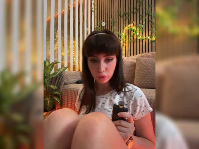 MiaLiaHot