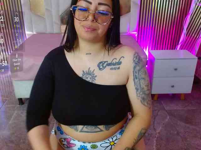 martina-tay