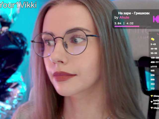 -VikkiL0vesCheese-