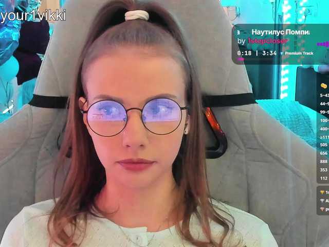 -VikkiL0vesCheese-