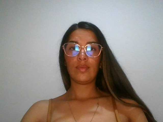JuanaBrunette