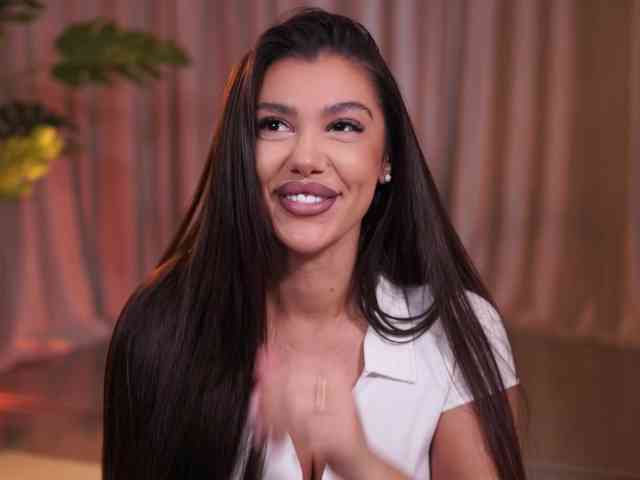 NatyDesiree live show