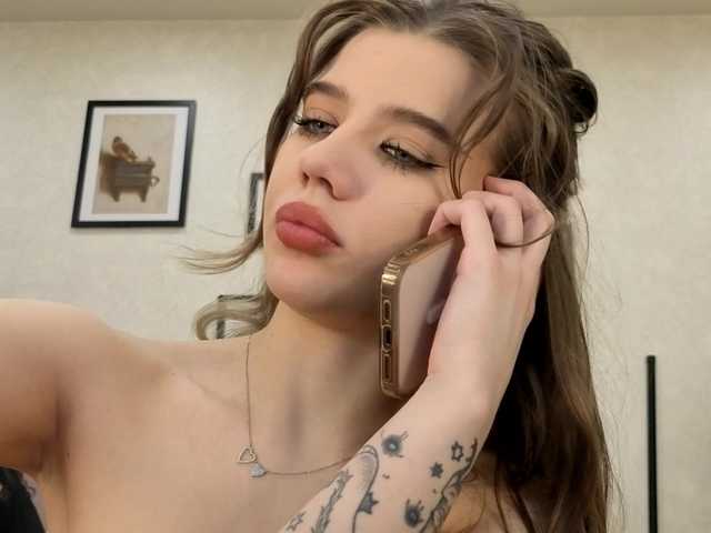 Gratis Live Sexcam mit dolly-ll dolly-ll
