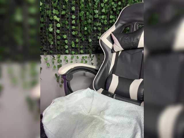 Vai a chattare su Eva_Kit Eva_Kit