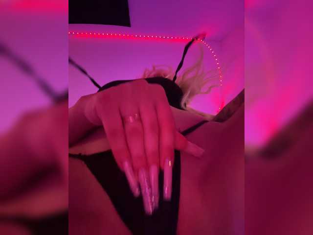 -AmazingBlonde-