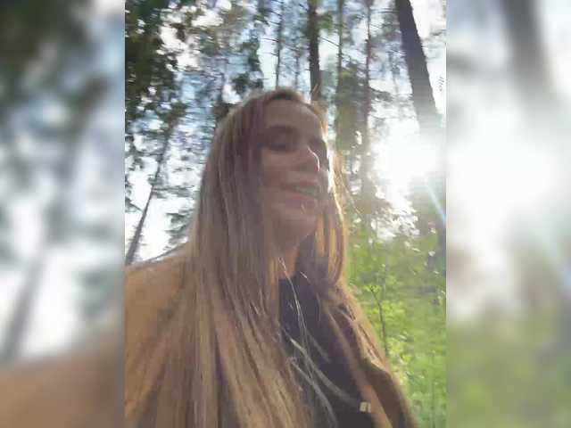 Accedi alla chat con il nickname LolaSexxx LolaSexxx