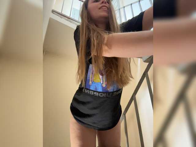 go to chat with LolaSexxx