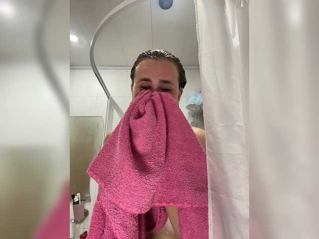 go to chat with LolaSexxx