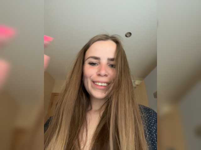 go to chat with LolaSexxx