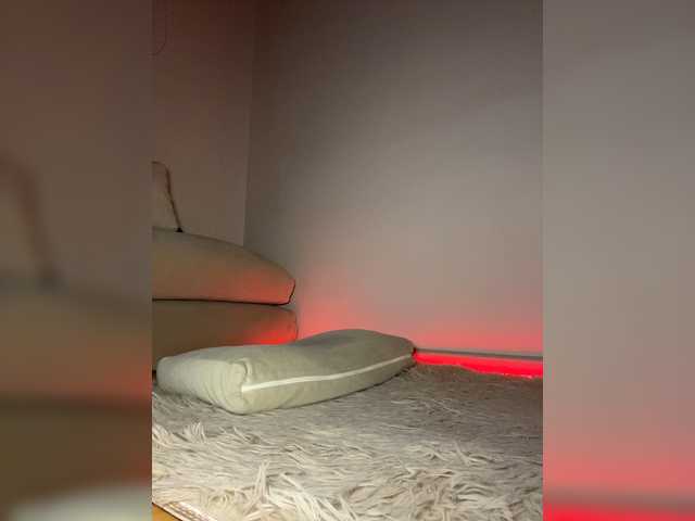 Accedi alla chat con il nickname LolaSexxx LolaSexxx