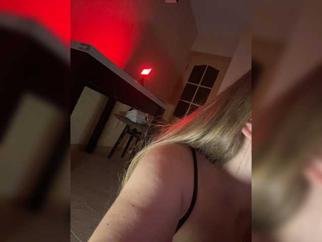 Vai a chattare su LolaSexxx LolaSexxx
