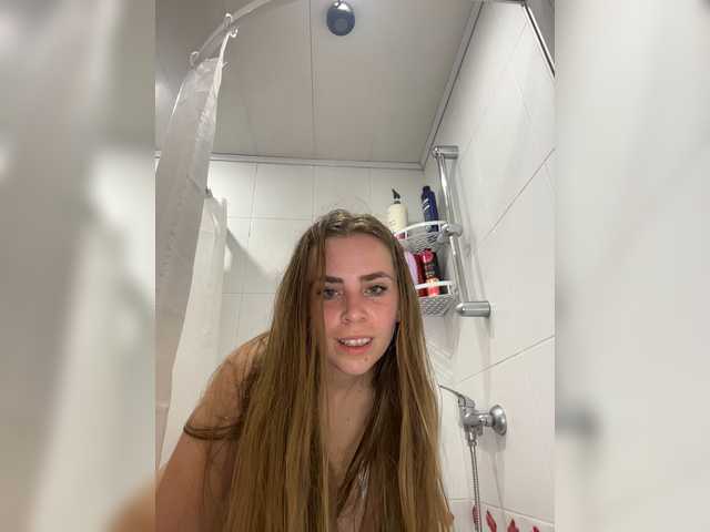 go to chat with LolaSexxx