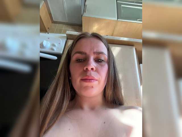 go to chat with LolaSexxx