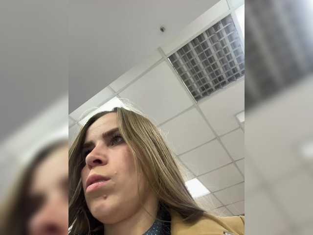 Vai a chattare su LolaSexxx LolaSexxx