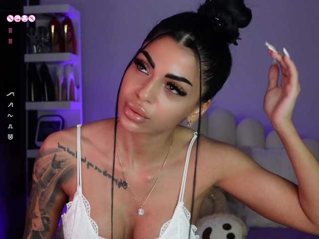 Vai a chattare su AngelaMyst AngelaMyst