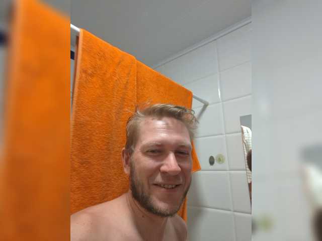Accedi alla chat con il nickname FUCKandFUN FUCKandFUN